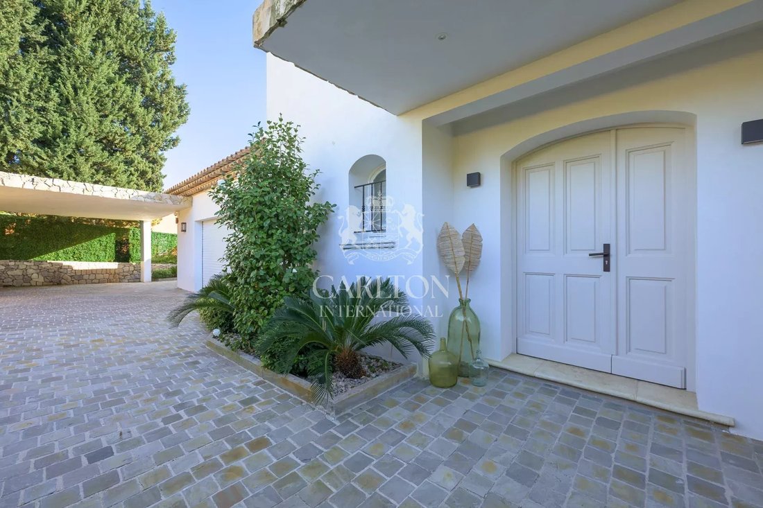 Villa in Mougins, Provence-Alpes-Côte d'Azur, France 4 - 16672903