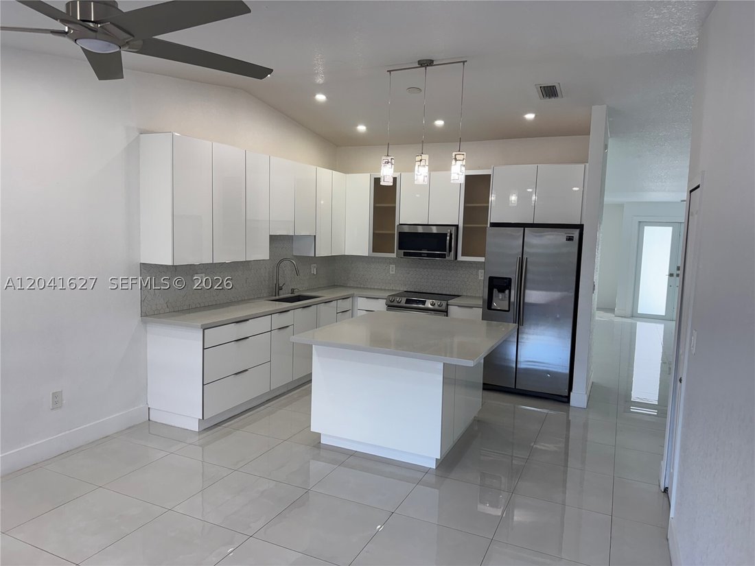 House in Miami, Florida, United States 4 - 18270352