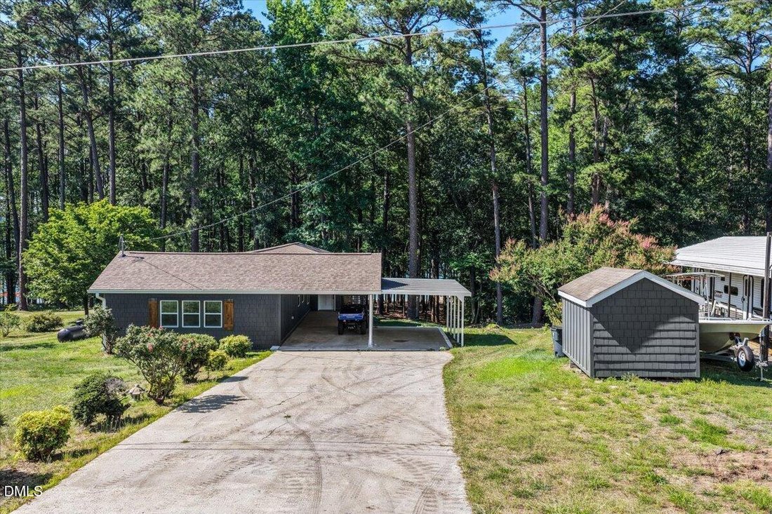 Land in Henderson, North Carolina, United States 3 - 18174877