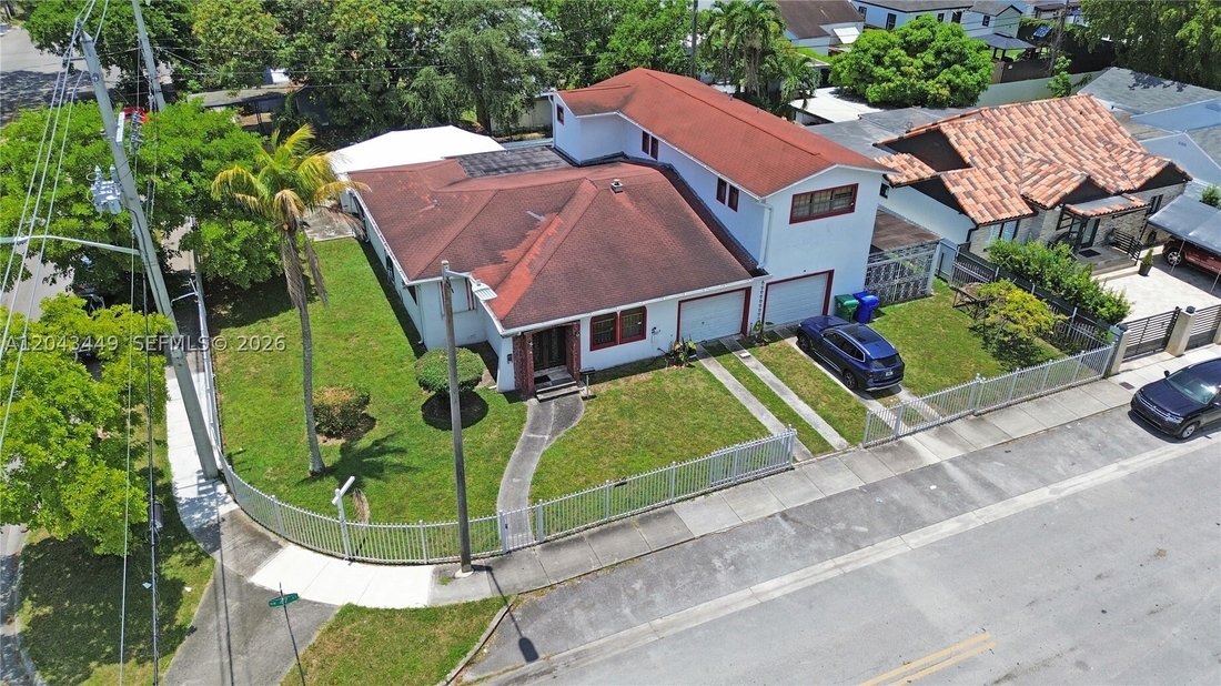 House in Miami, Florida, United States 4 - 18273710