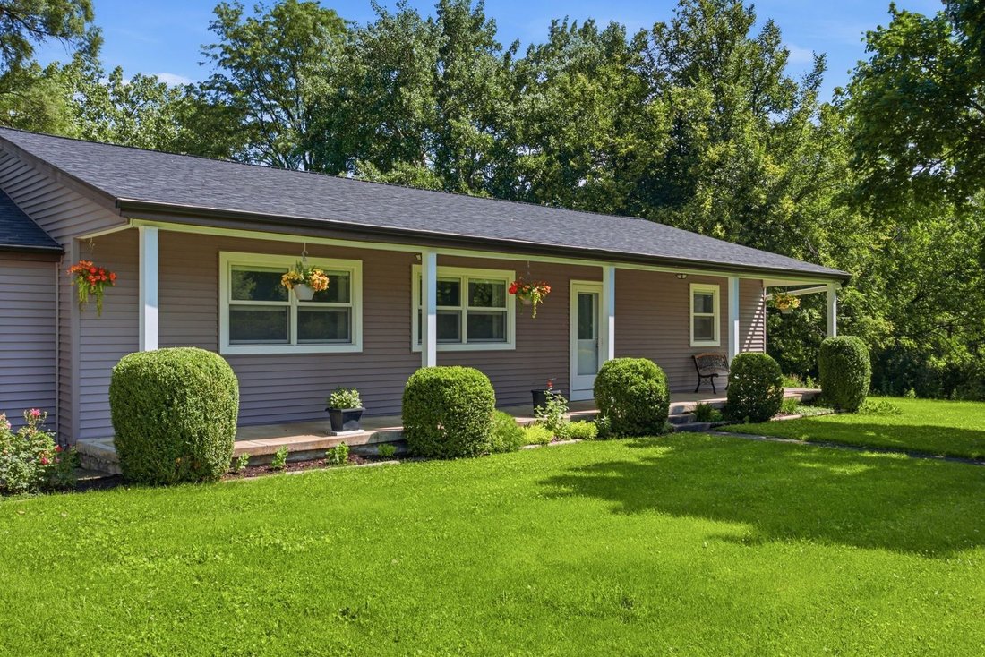 House in Oswego, Illinois, United States 2 - 18270624