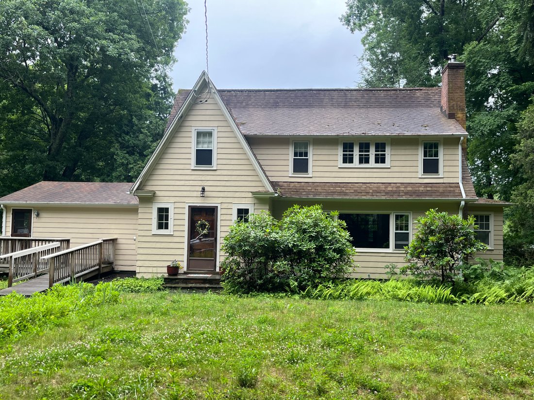 House in Newtown, Connecticut, United States 4 - 18271746