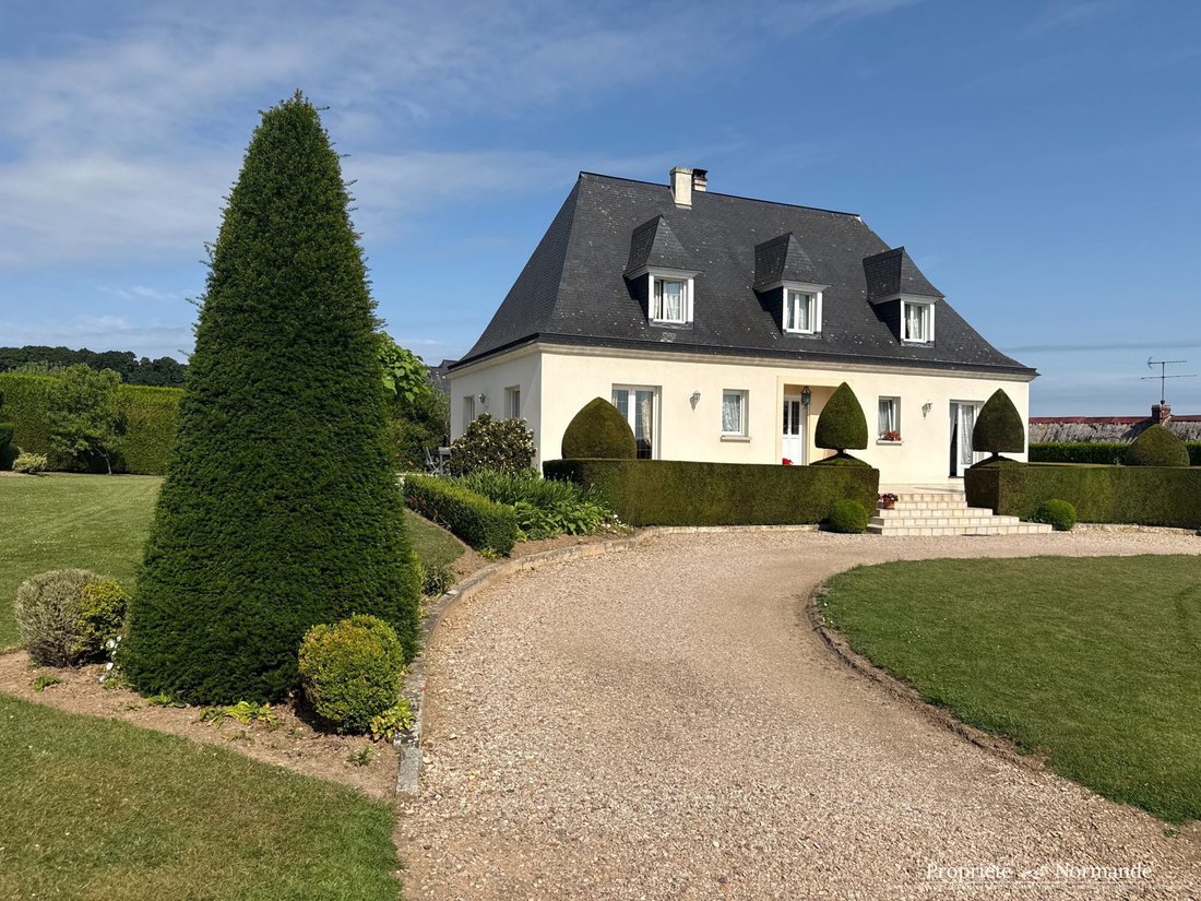 Villa in Centre Ville, Pont-Audemer, France 1 - 16782232