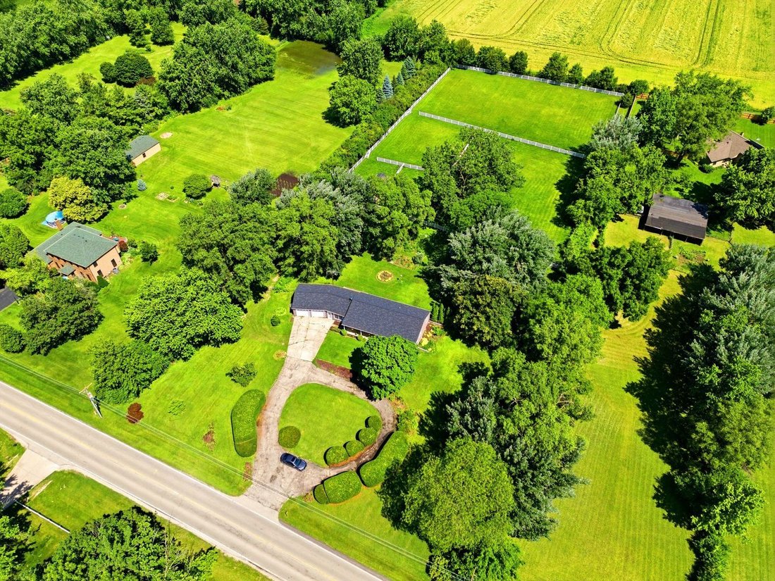 House in Oswego, Illinois, United States 4 - 18270624