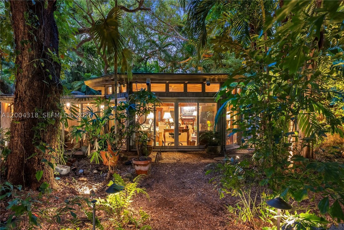 House in Miami, Florida, United States 1 - 17722553