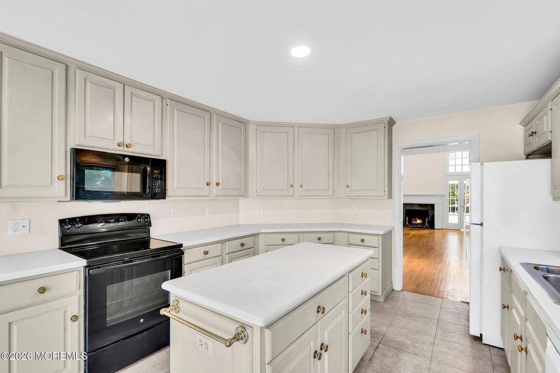 Condo in Little Silver, New Jersey, United States 5 - 18273105