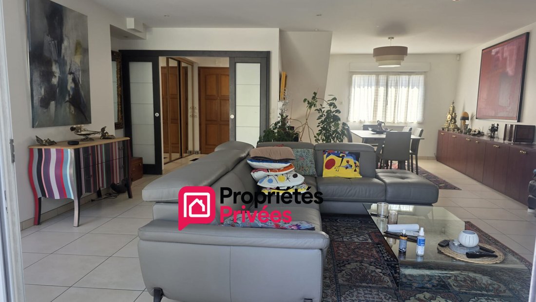 Villa in Chennevieres-sur-Marne, Ile-de-France, France 4 - 18275619