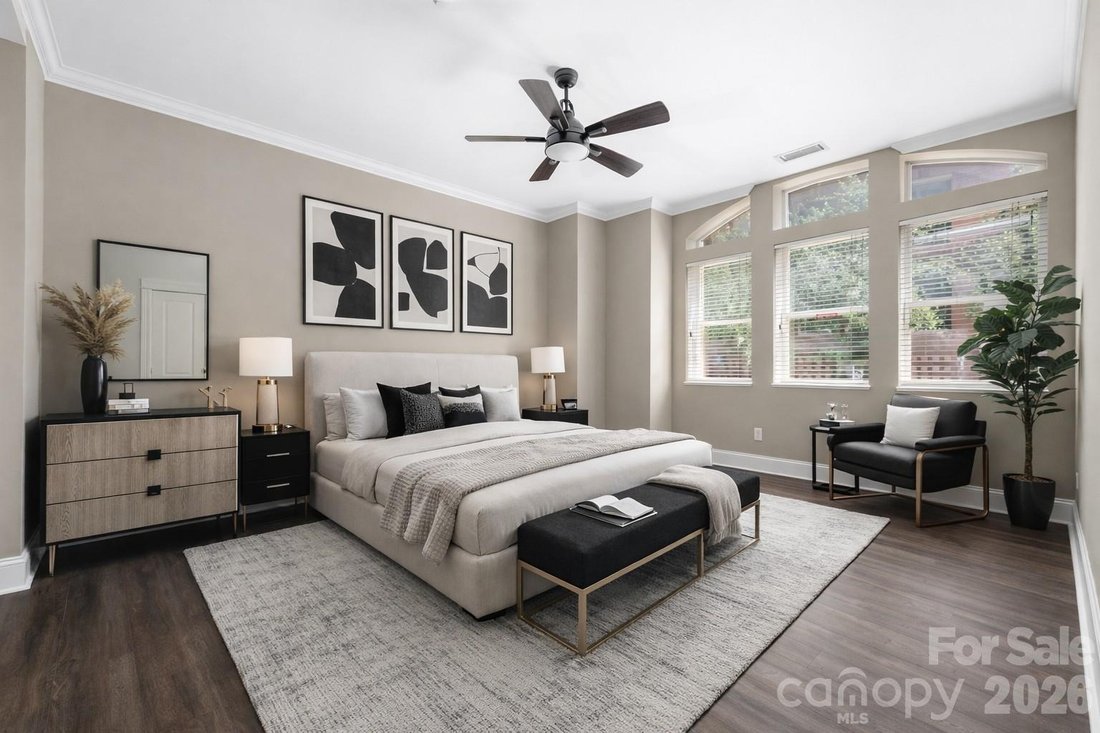 Condo in Charlotte, North Carolina, United States 2 - 18272791