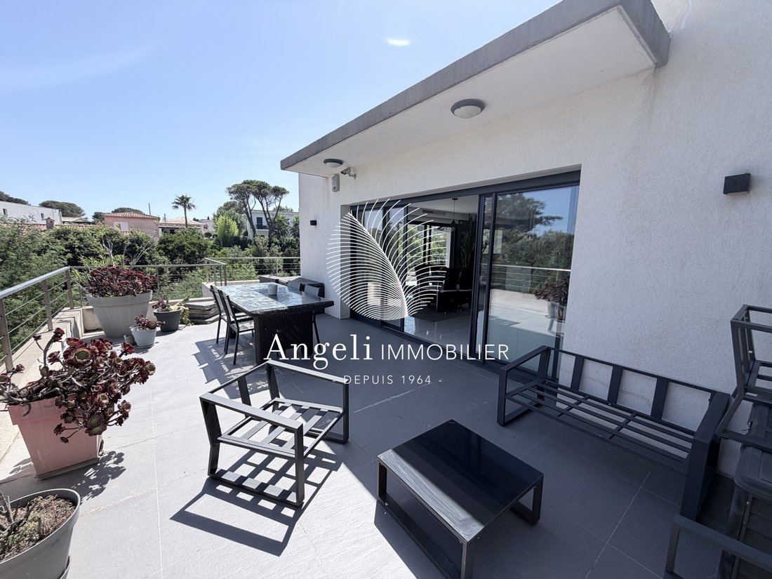 Villa in Frejus, Provence-Alpes-Côte d'Azur, France 3 - 18274772