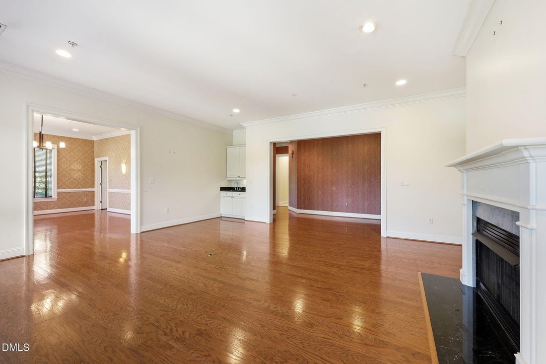 Condo in Raleigh, North Carolina, United States 4 - 18270457