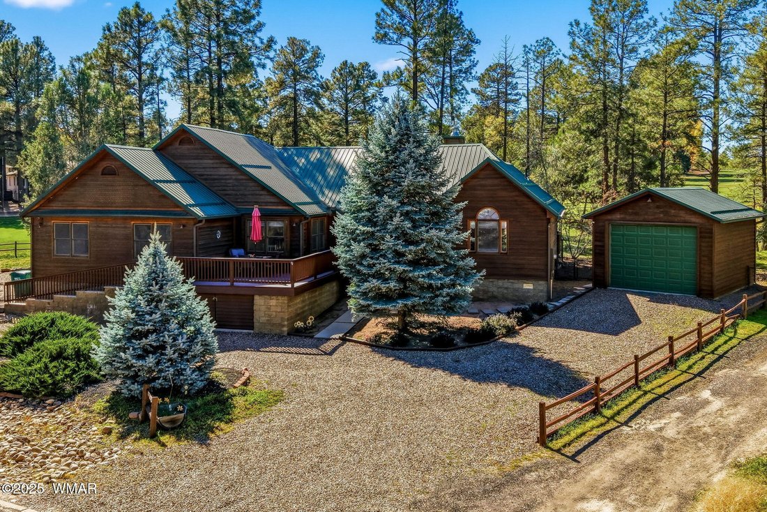 Show Low, Arizona, United States 1 - 18273602