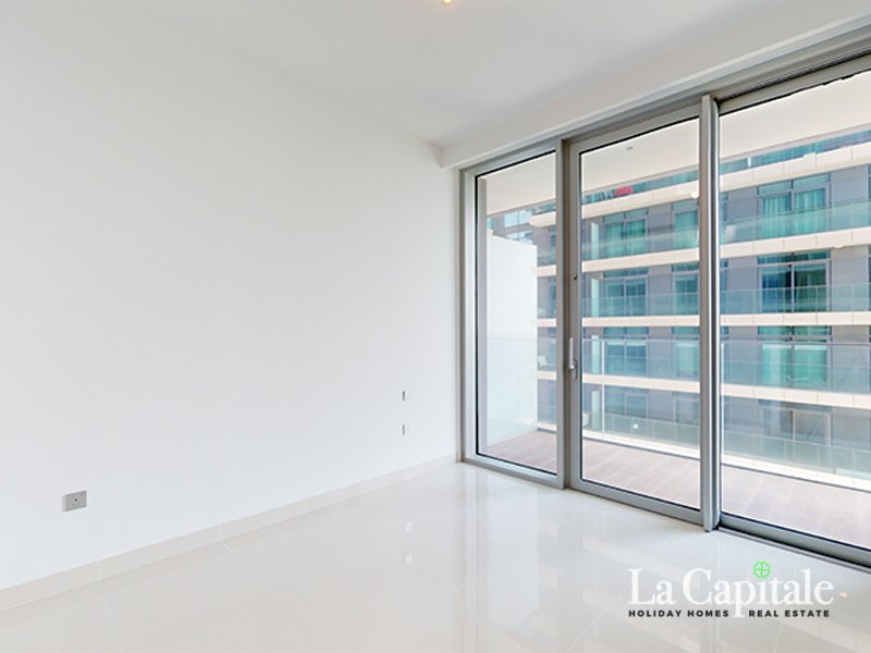 Apartment in Dubai Harbour, Dubai, United Arab Emirates 5 - 18270261