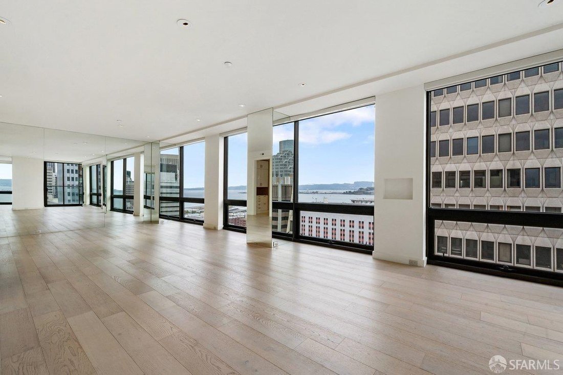 Condo in San Francisco, California, United States 3 - 18273056