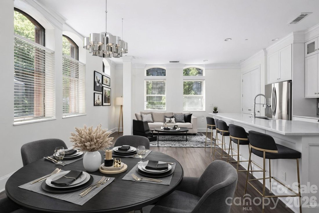 Condo in Charlotte, North Carolina, United States 3 - 18272791