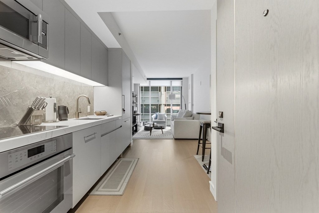 Condo in Boston, Massachusetts, United States 5 - 18271761