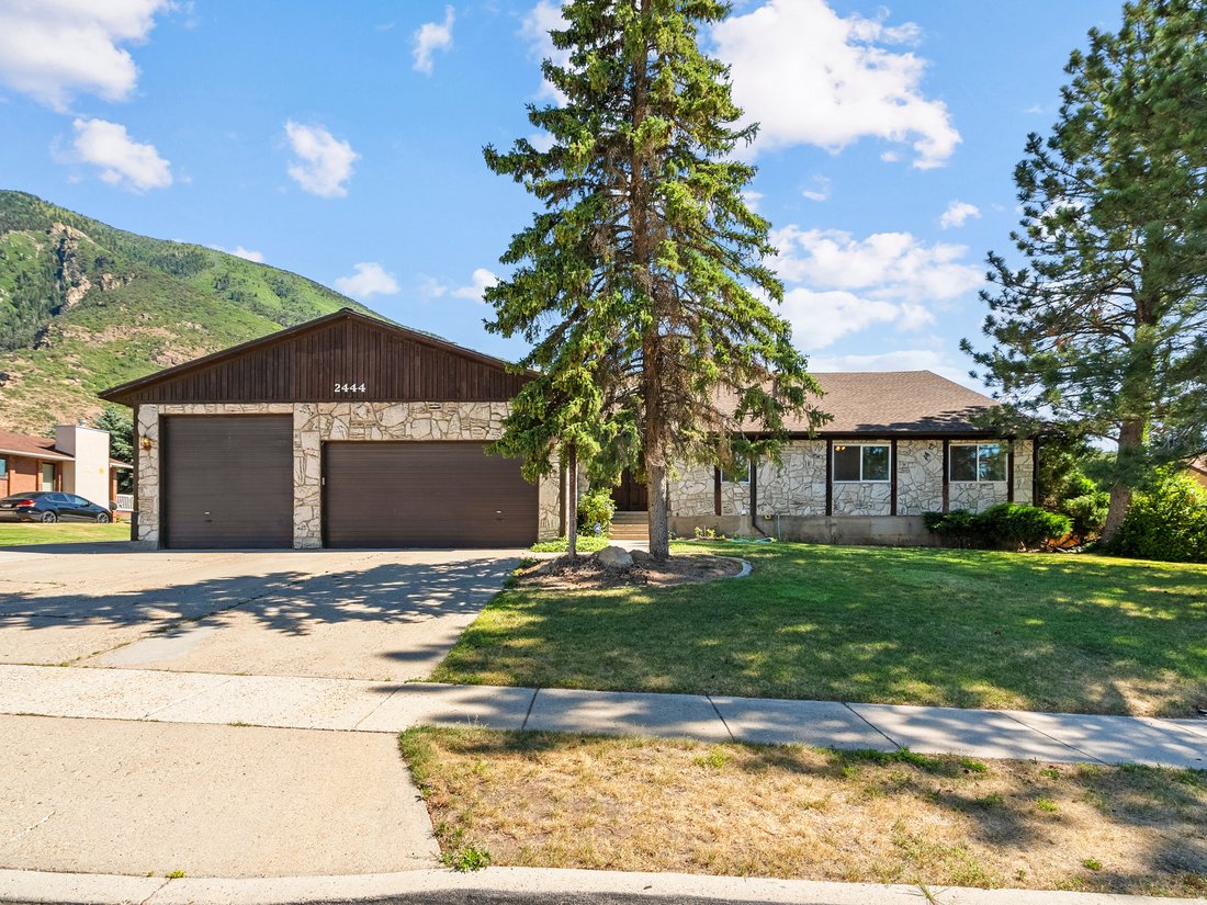 House in Sandy, Utah, United States 2 - 18274915