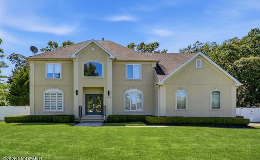 House in Tinton Falls, New Jersey, United States 1