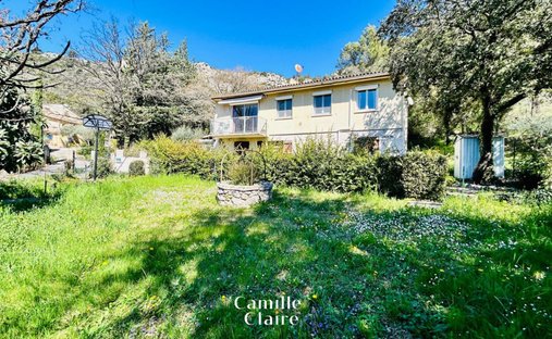 House in Le Tholonet, Provence-Alpes-Côte d'Azur, France 1