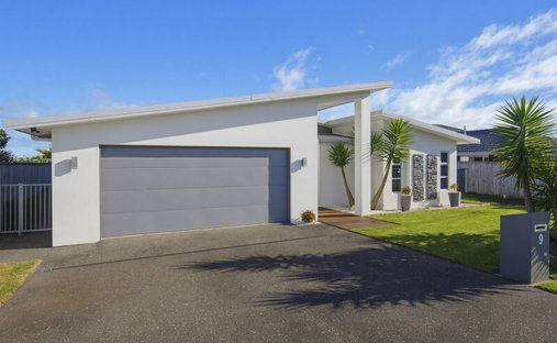 House in Paraparaumu Beach, Wellington, New Zealand 1