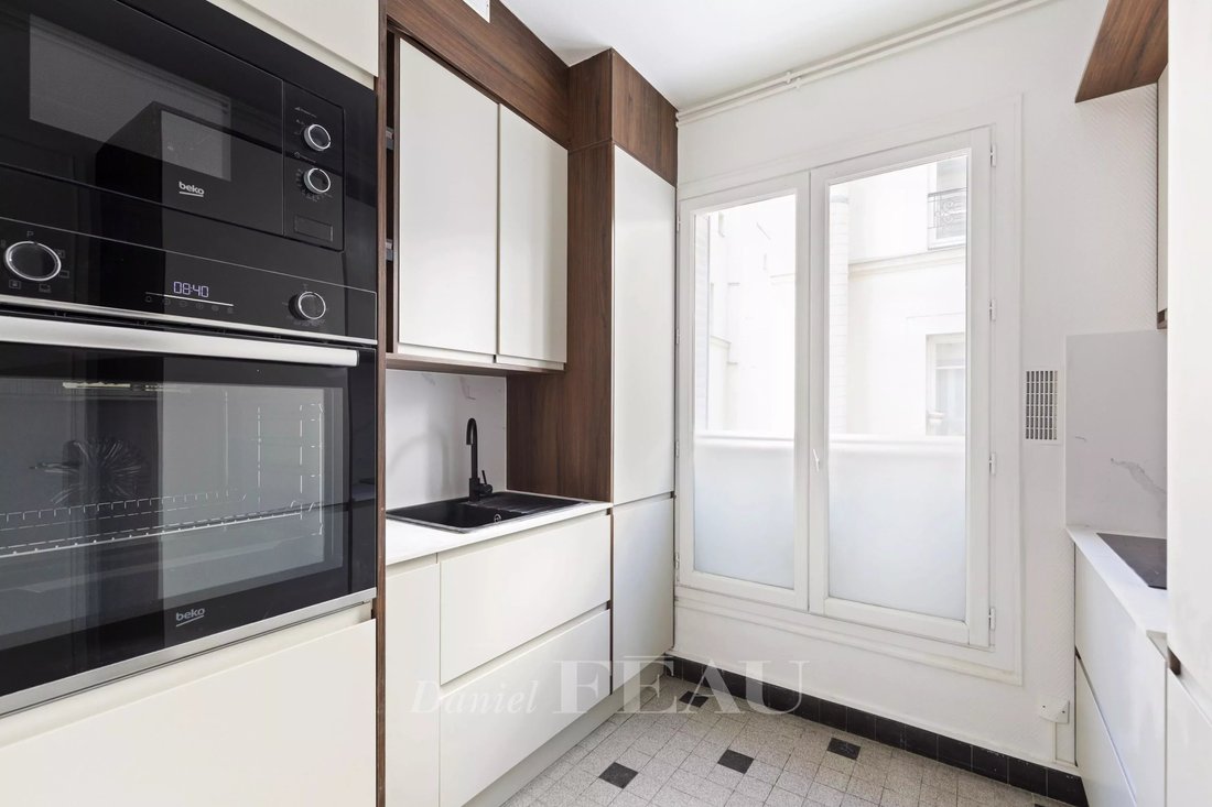 Apartment in Monnaie, Paris 6e Arrondissement, Paris 3 - 18271904