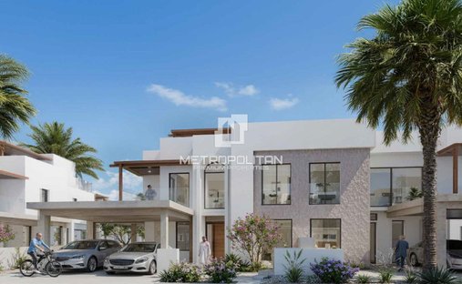 Townhouse in Dubai South Golf District, Dubai, United Arab Emirates 1