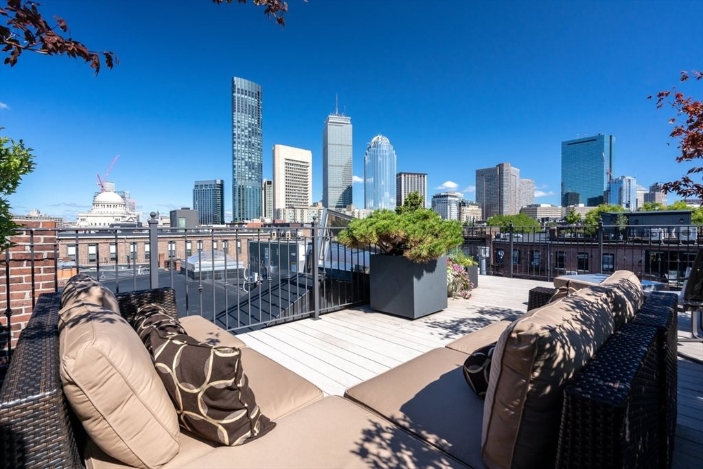 Condo in Boston, Massachusetts, United States 5 - 18274807
