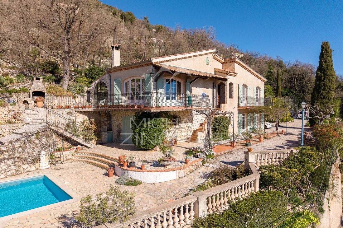 Villa in Saint-Jeannet, Provence-Alpes-Côte d'Azur, France 3 - 17281192