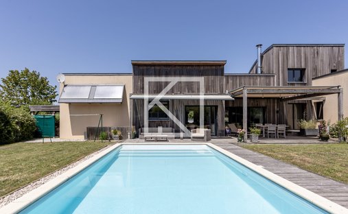 Casa en Bellevue, Coulaines, Francia 1