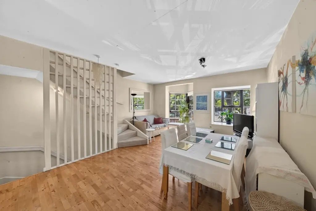 Townhouse in Surrey Quays, Southwark, England 2 - 18273156