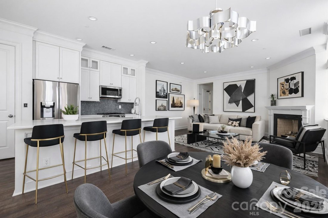 Condo in Charlotte, North Carolina, United States 1 - 18272791