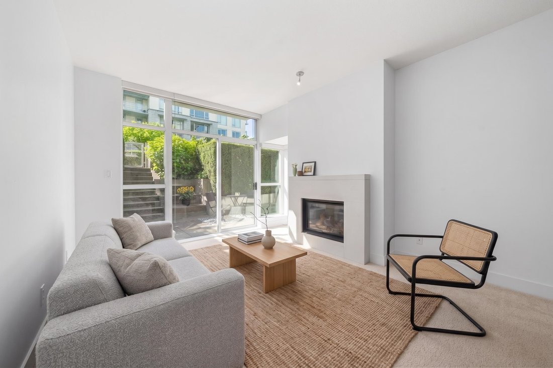 Condo in University Endowment Lands, British Columbia, Canada 2 - 18275507