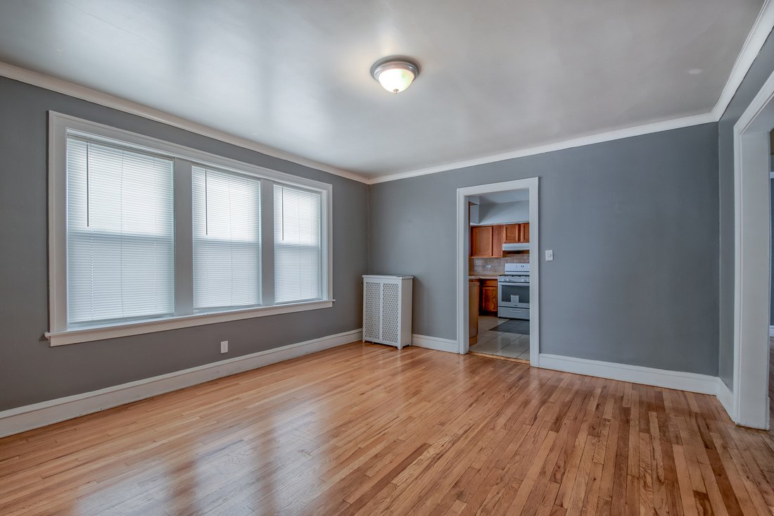 Skokie, Illinois, United States 3 - 18273968