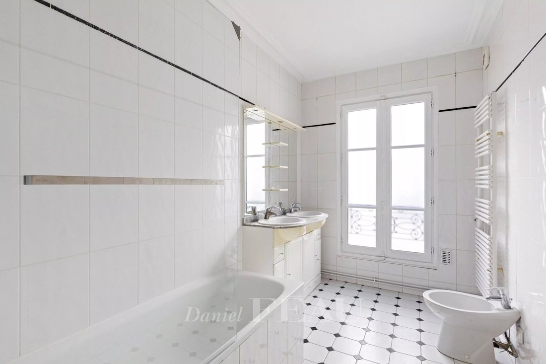Apartment in Monnaie, Paris 6e Arrondissement, Paris 4 - 18271904