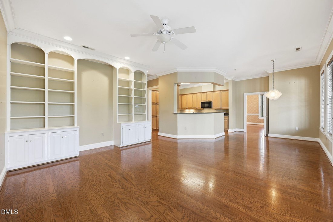 Condo in Raleigh, North Carolina, United States 3 - 18270457