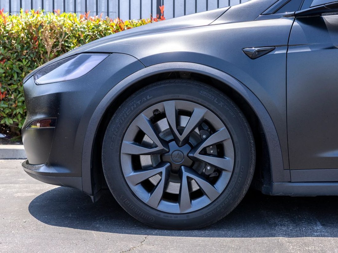 Suv in Azusa, CA, United States 5 - 18249435