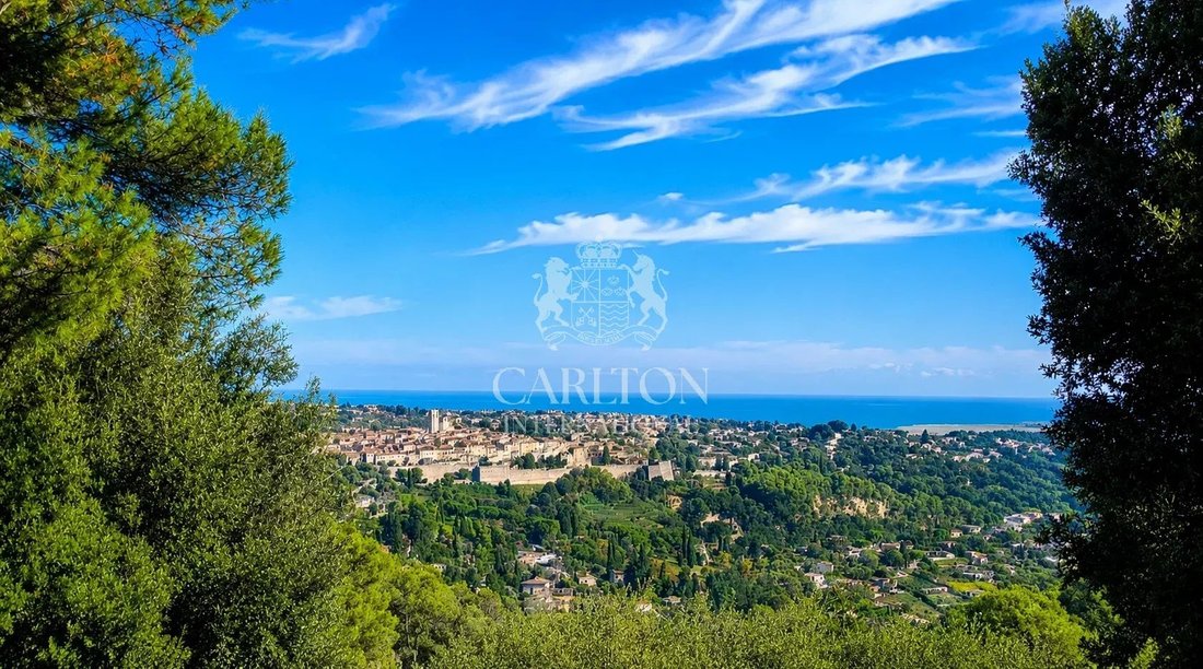 Estate in Saint-Paul-de-Vence, Provence-Alpes-Côte d'Azur, France 1 - 17342815