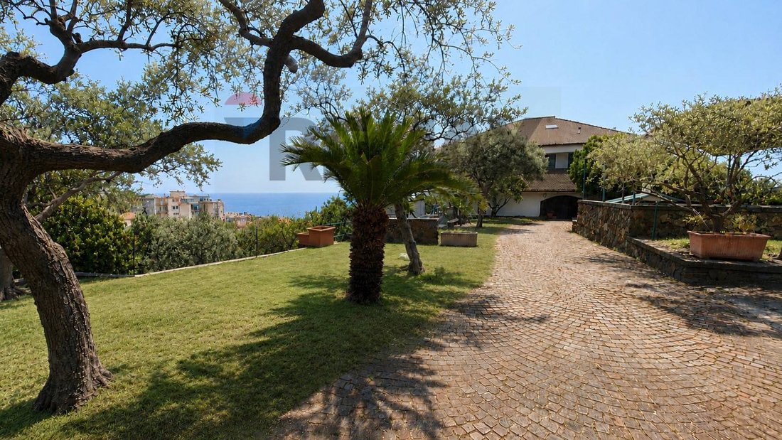 Villa à Varazze, Ligurie, Italie 1 - 18276139