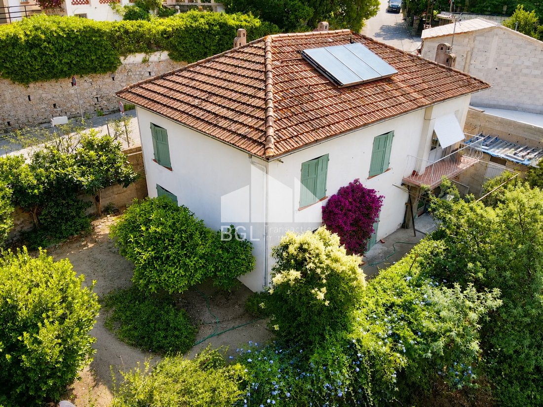 House in Le Lavandou, Provence-Alpes-Côte d'Azur, France 1 - 17888893