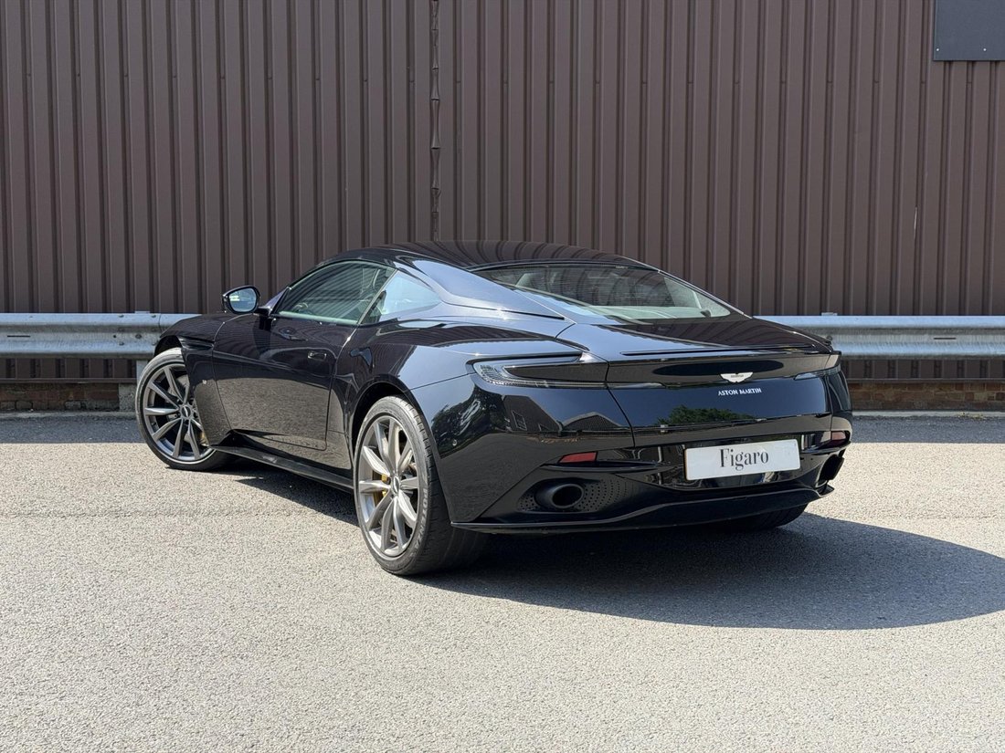 Coupe in Felbridge, United Kingdom 3 - 18270370