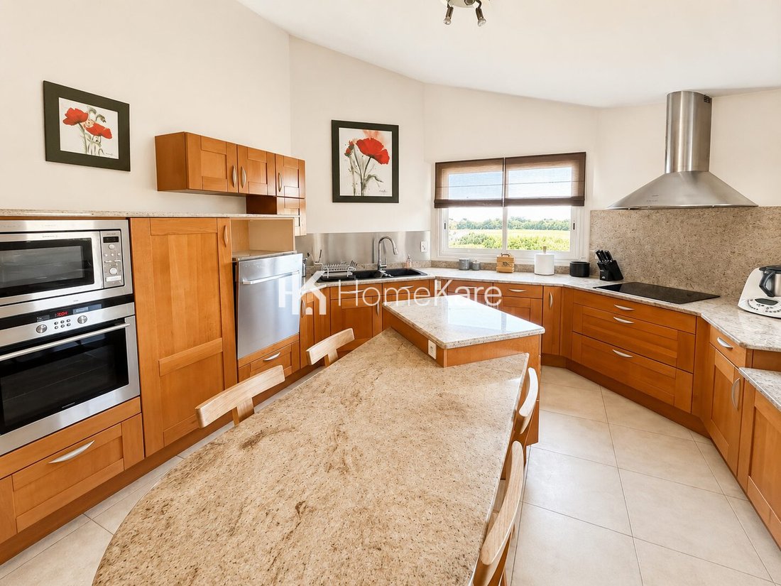 House in Montaigut-sur-Save, Occitania, France 5 - 18276390