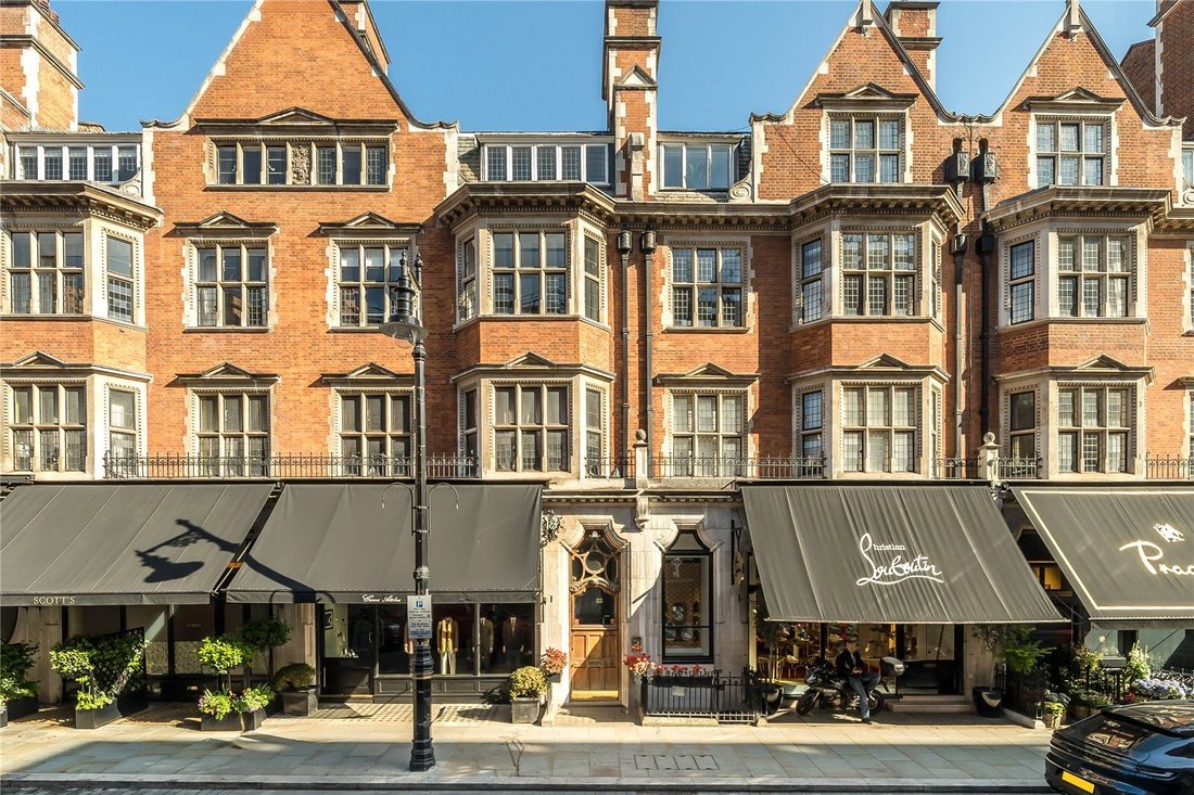 Apartment in Mayfair, Westminster, England 1 - 18270225