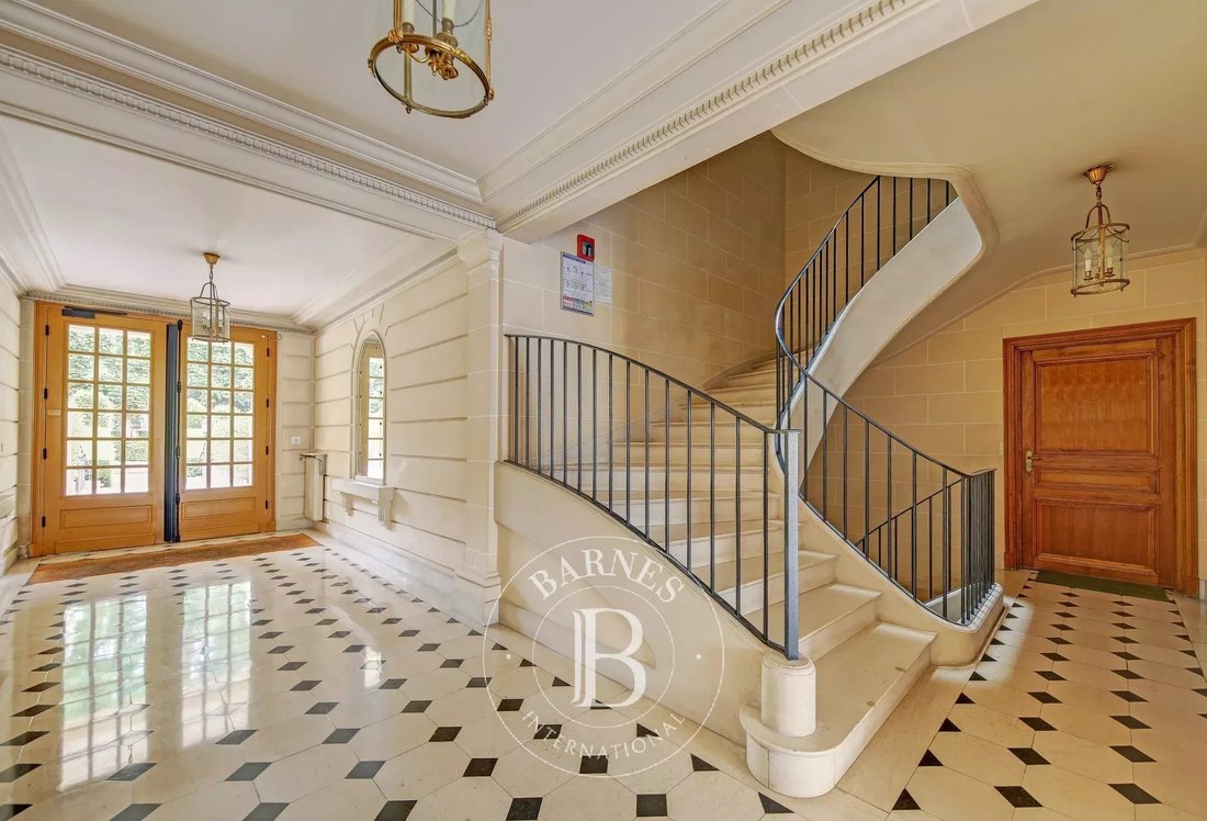 Apartment in Notre Dame, Versailles, France 2 - 18271829