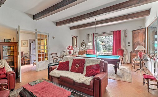 Villa in Nord et Ouest, Eyguières, France 1