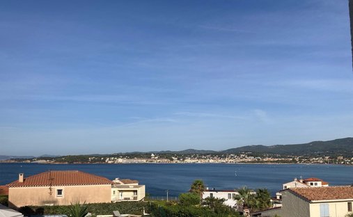 Apartment in Six-Fours-les-Plages, Provence-Alpes-Côte d'Azur, France 1