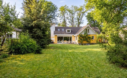 Land in Krailling, Bavaria, Germany 1