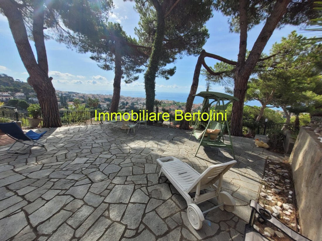 Villa in Bordighera, Liguria, Italy 2 - 17417928