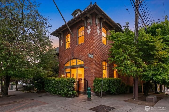 Condo in Seattle, Washington, United States 1 - 18276716