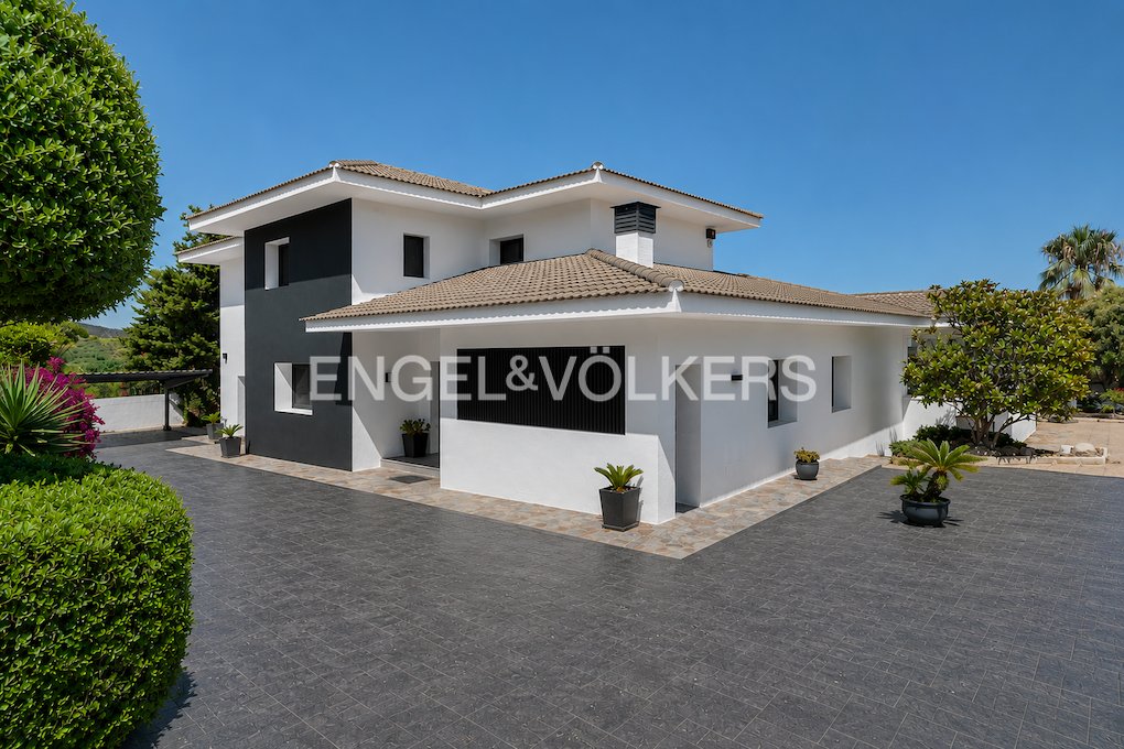 Villa in Calp / Calpe, Valencian Community, Spain 2 - 10831778