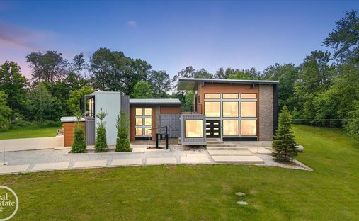 House in Leonard, Michigan, United States 1