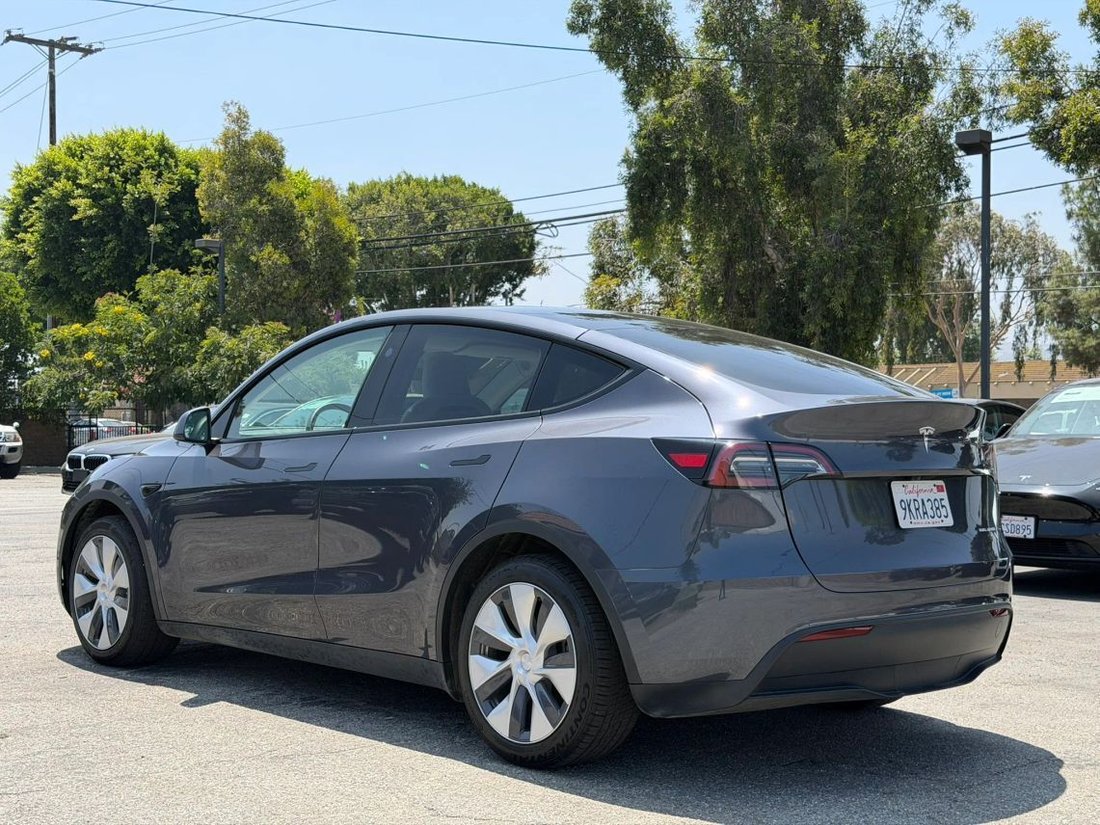 Suv in El Monte, CA, United States 5 - 18275815